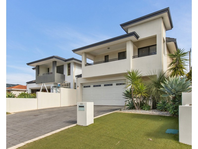 60 Davies Cr, Kardinya WA 6163