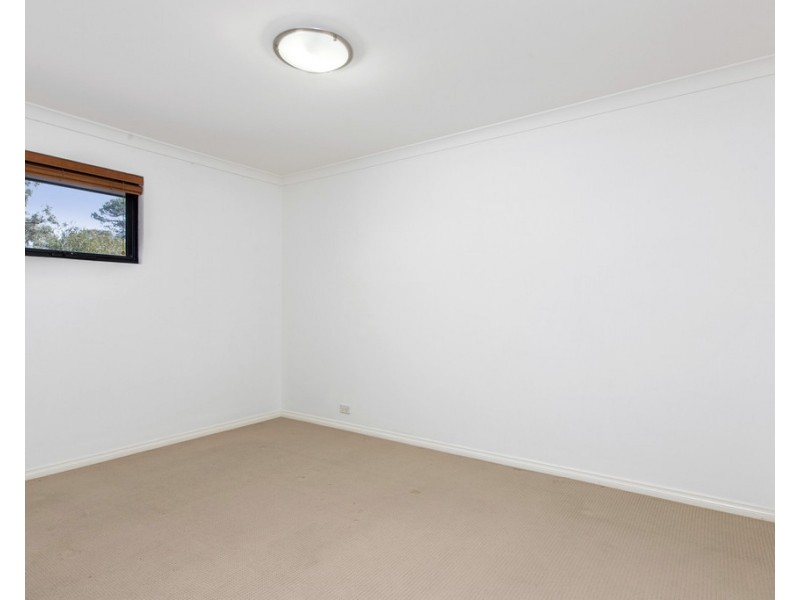 60 Davies Cr, Kardinya WA 6163