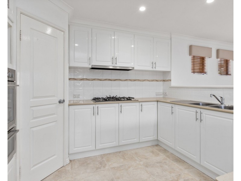 60 Davies Cr, Kardinya WA 6163