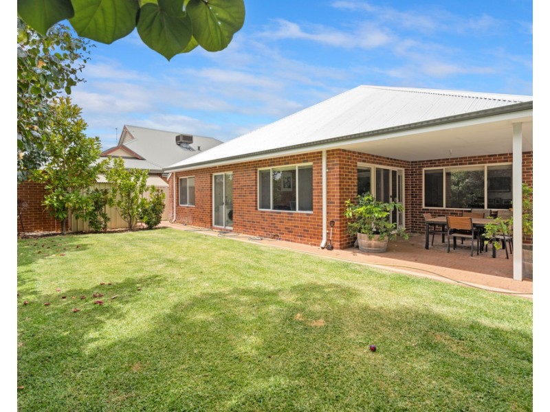4 Howell Court, Guildford WA 6055