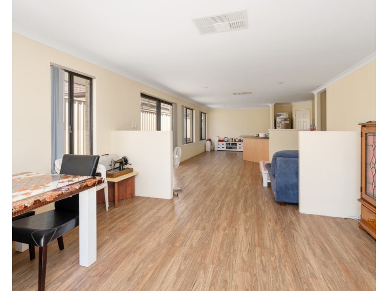 8 Hove Court, Lynwood WA 6147