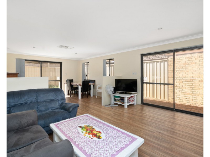 8 Hove Court, Lynwood WA 6147