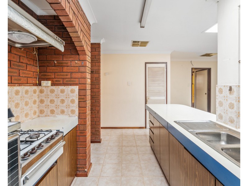 49 Meadowbrook Drive, Parkwood WA 6147