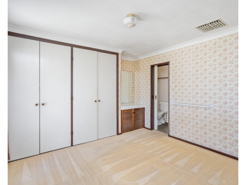 49 Meadowbrook Drive, Parkwood WA 6147