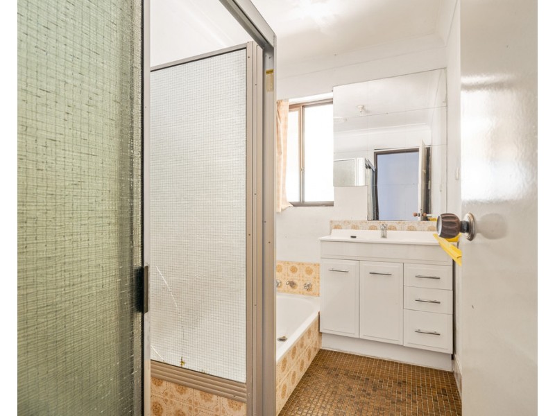 49 Meadowbrook Drive, Parkwood WA 6147