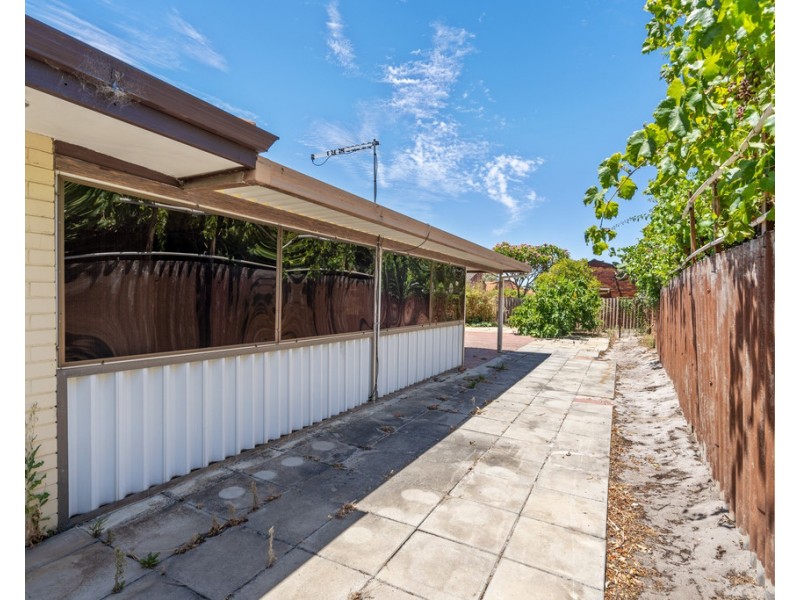 49 Meadowbrook Drive, Parkwood WA 6147