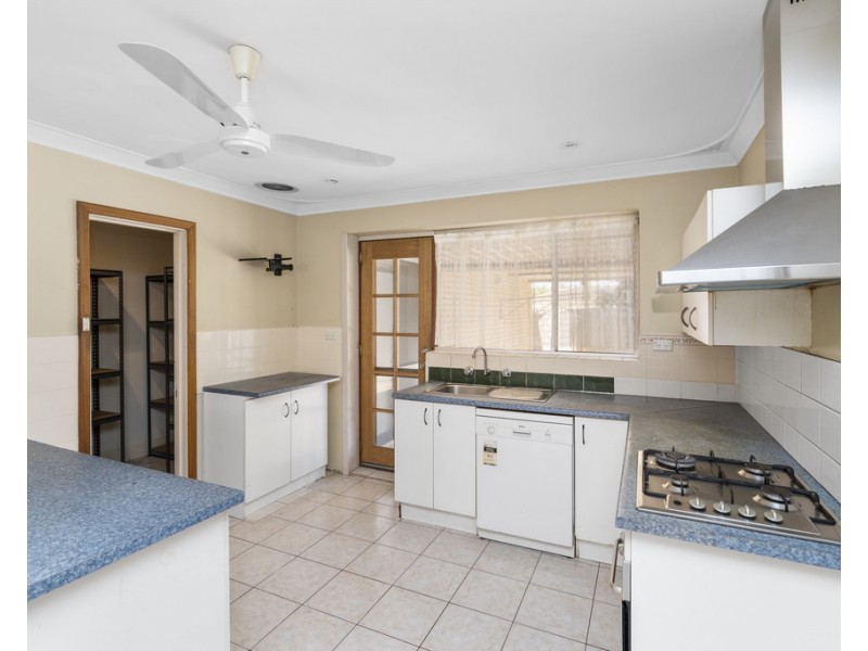 16 Mandora Way, Riverton WA 6148