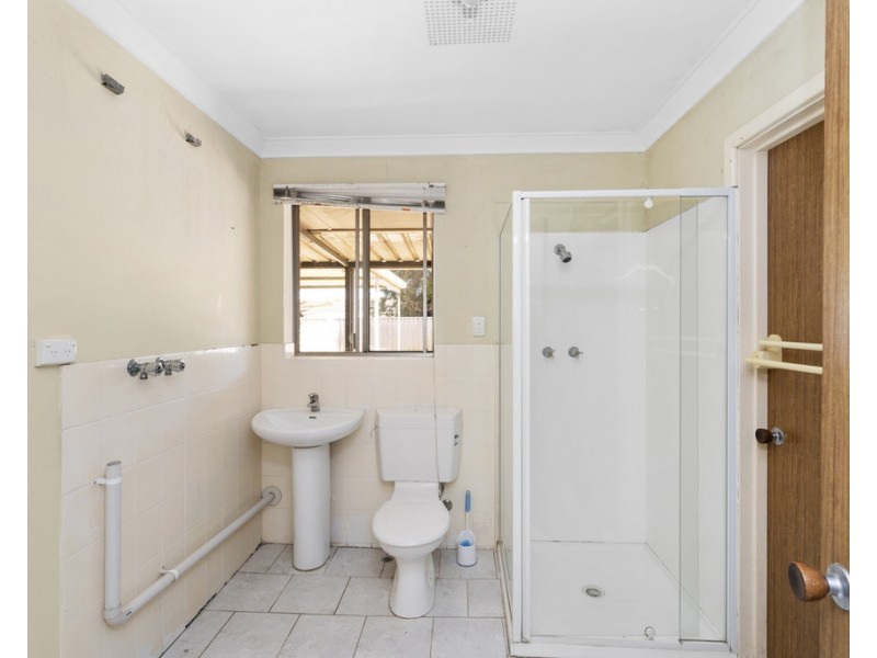 16 Mandora Way, Riverton WA 6148