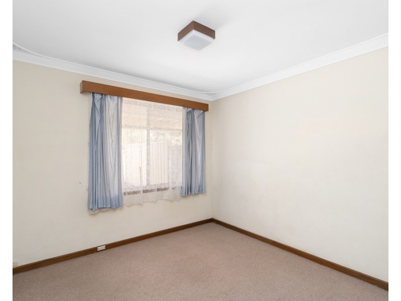 16 Mandora Way, Riverton WA 6148