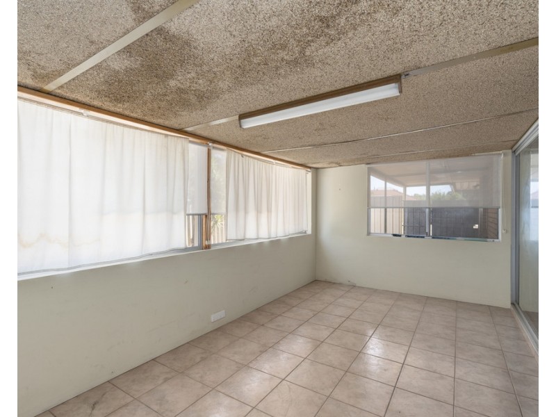 16 Mandora Way, Riverton WA 6148