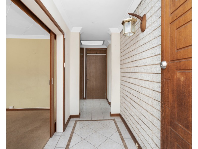 16 Mandora Way, Riverton WA 6148