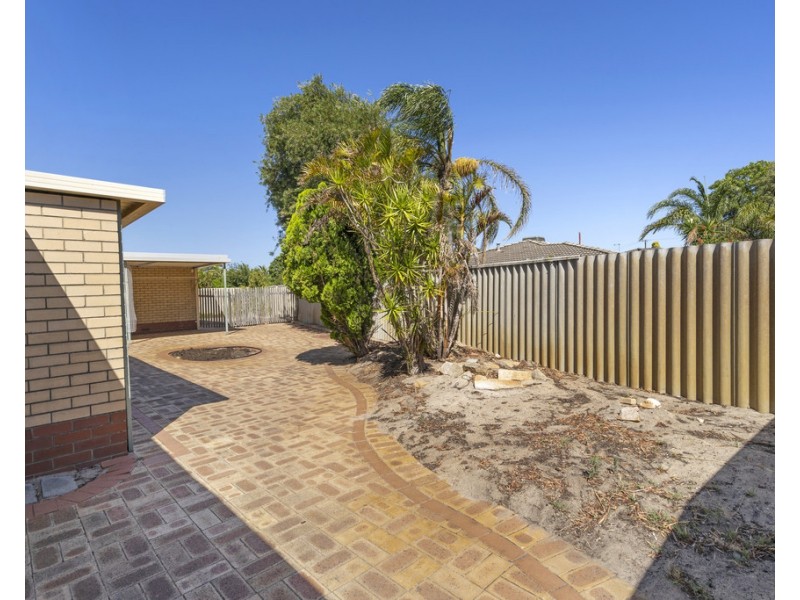 16 Mandora Way, Riverton WA 6148