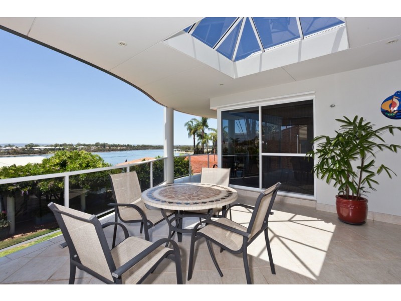 8 Baldwin Ave, Mount Pleasant WA 6153