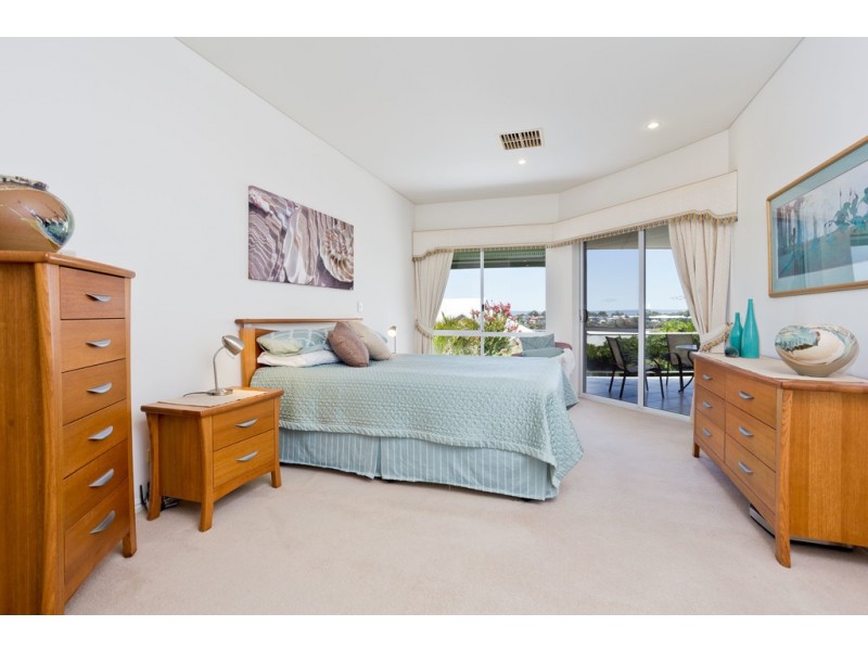 8 Baldwin Ave, Mount Pleasant WA 6153