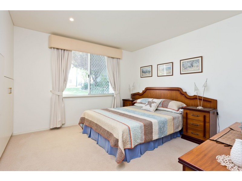 8 Baldwin Ave, Mount Pleasant WA 6153