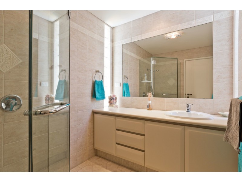 8 Baldwin Ave, Mount Pleasant WA 6153