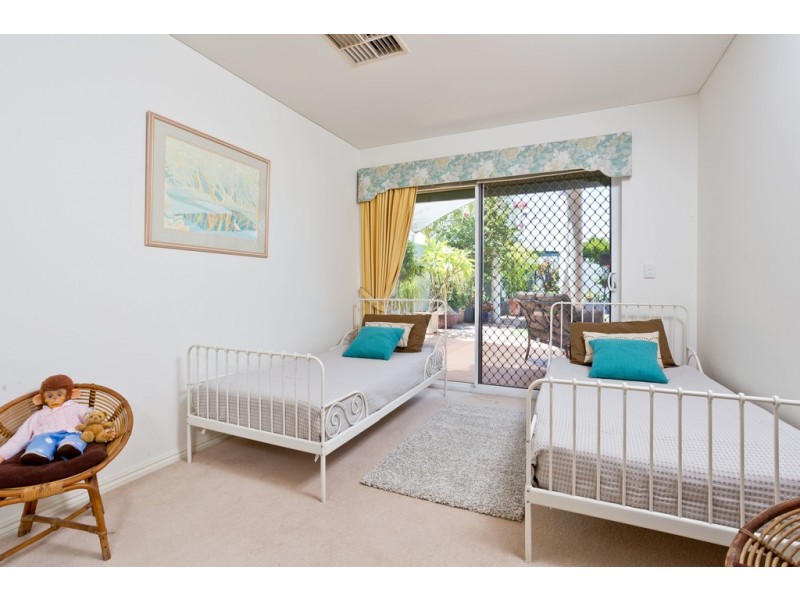 8 Baldwin Ave, Mount Pleasant WA 6153