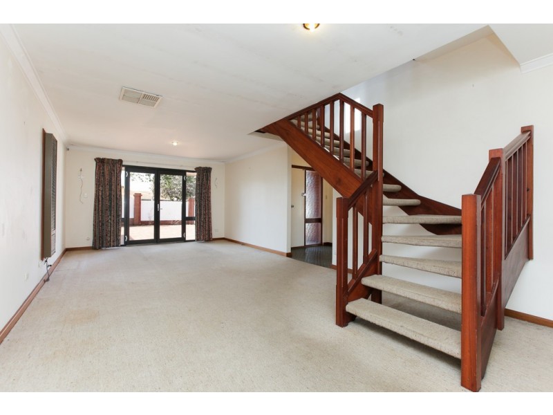 3 Duggan Ct, Kardinya WA 6163