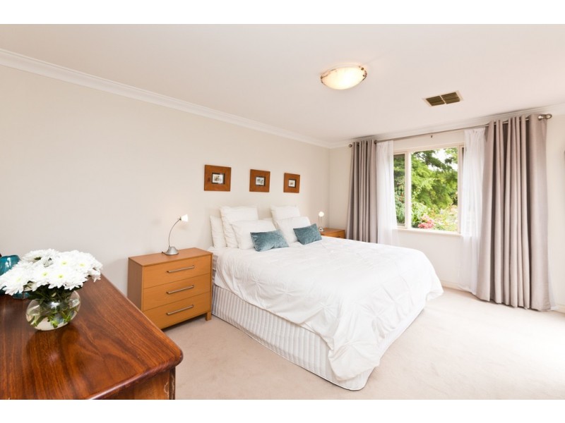 1/43 Macrae Rd, Applecross WA 6153