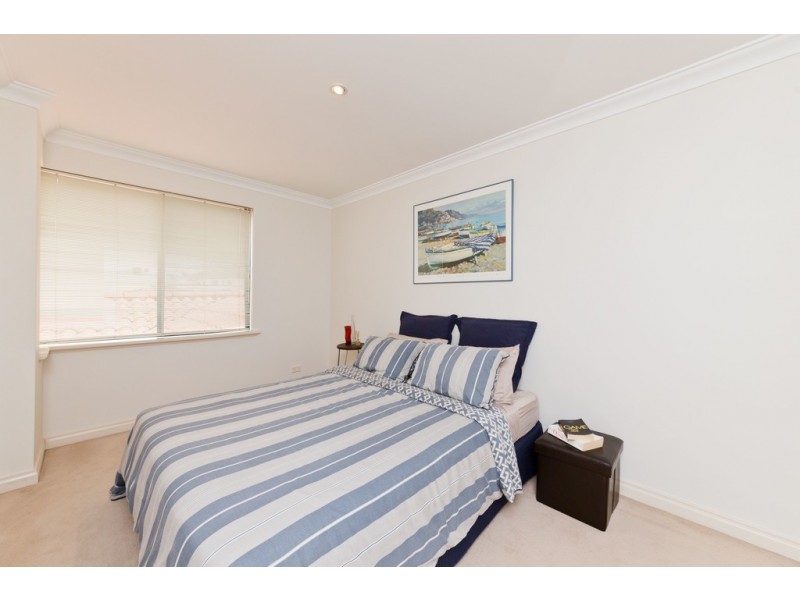 1/43 Macrae Rd, Applecross WA 6153