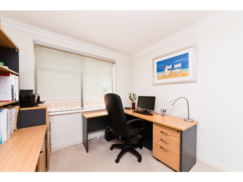 1/43 Macrae Rd, Applecross WA 6153