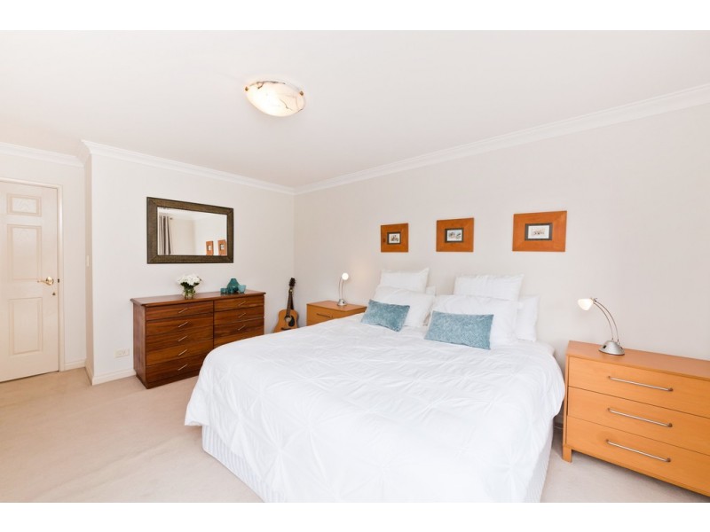 1/43 Macrae Rd, Applecross WA 6153