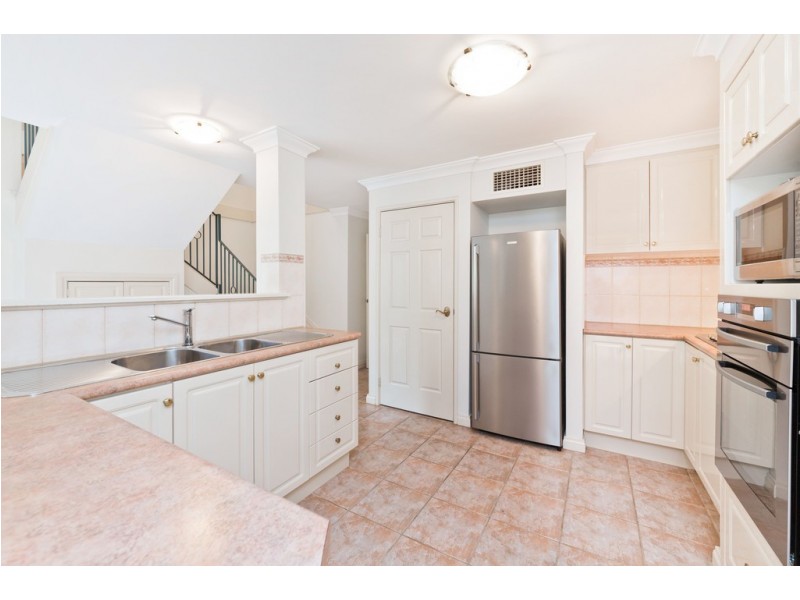 1/43 Macrae Rd, Applecross WA 6153