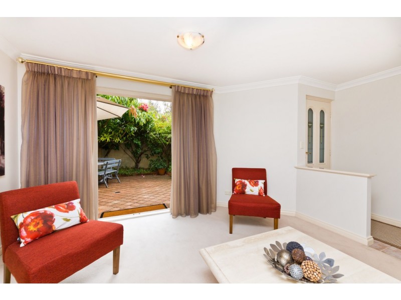 1/43 Macrae Rd, Applecross WA 6153