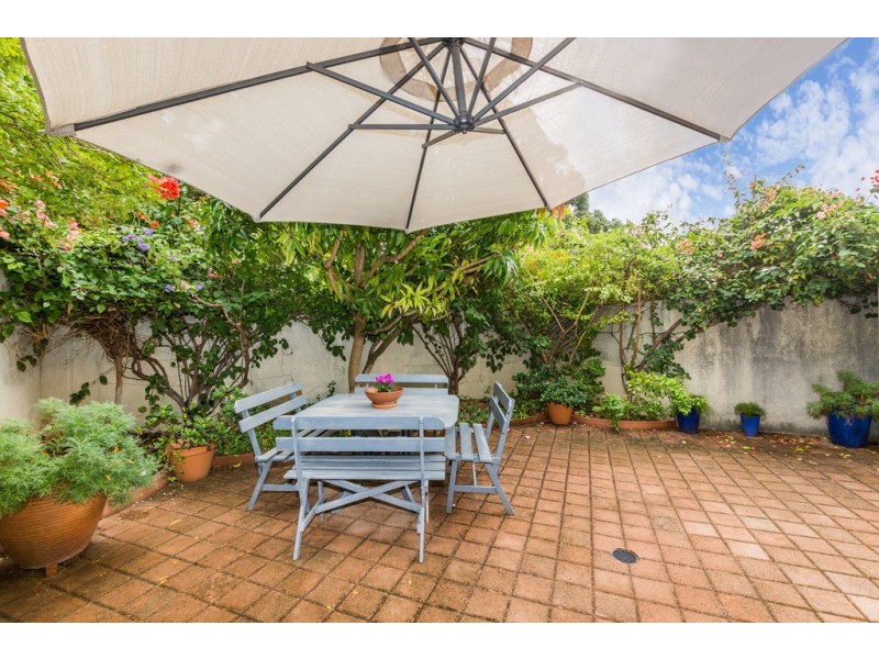 1/43 Macrae Rd, Applecross WA 6153