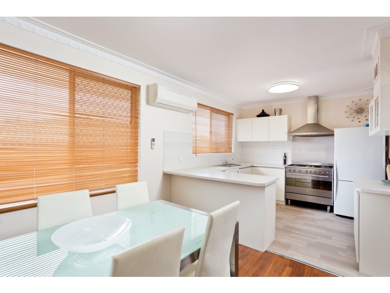 17A Pickering Way, Booragoon WA 6154