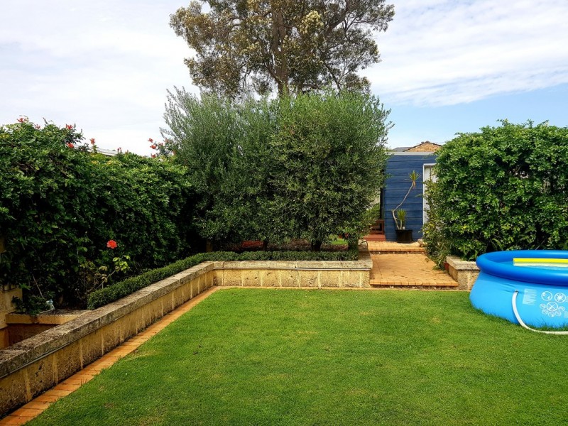 15A Shirley Ave, Mount Pleasant WA 6153