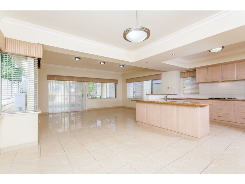 7A Searle Rd, Ardross WA 6153