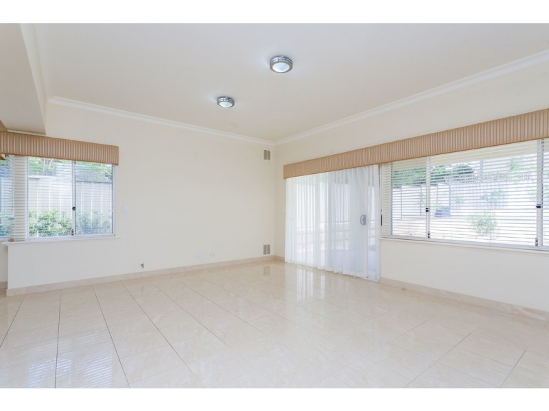 7A Searle Rd, Ardross WA 6153