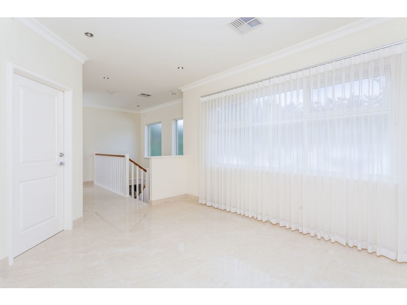 7A Searle Rd, Ardross WA 6153