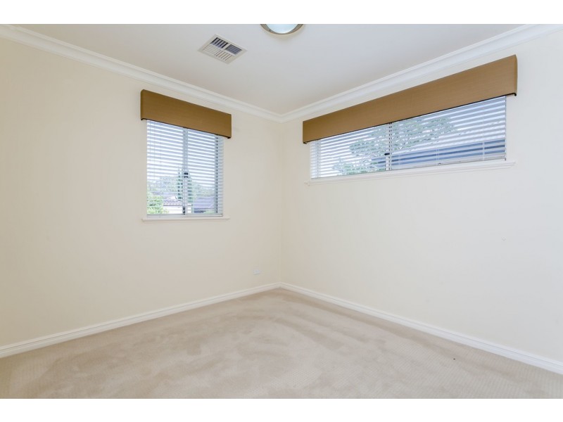 7A Searle Rd, Ardross WA 6153