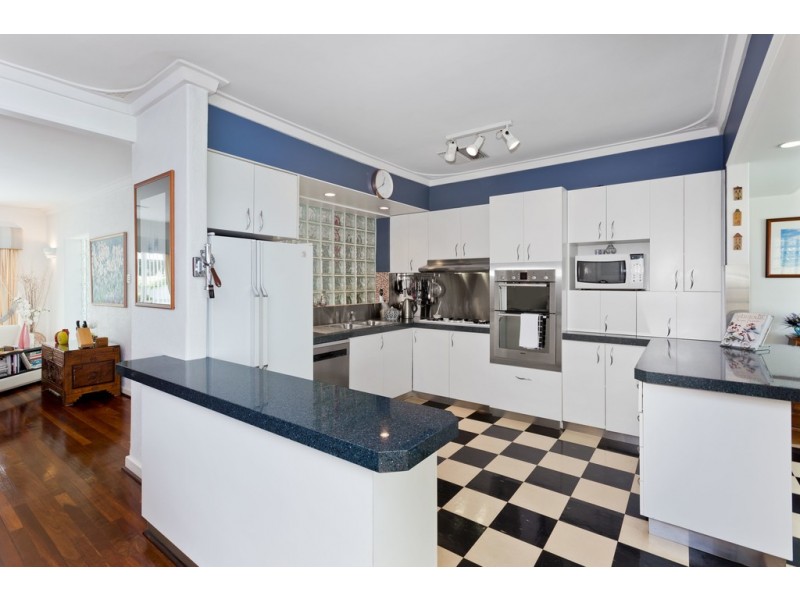 18 Purdie Ave, Ardross WA 6153