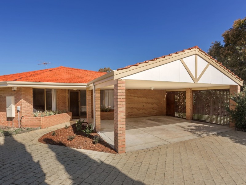 32 Ogilvie Rd, Mount Pleasant WA 6153