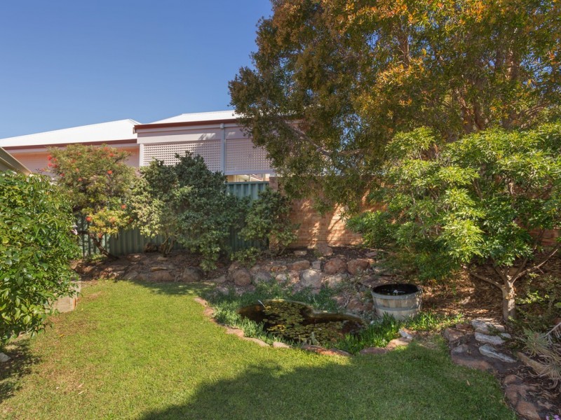 32 Ogilvie Rd, Mount Pleasant WA 6153