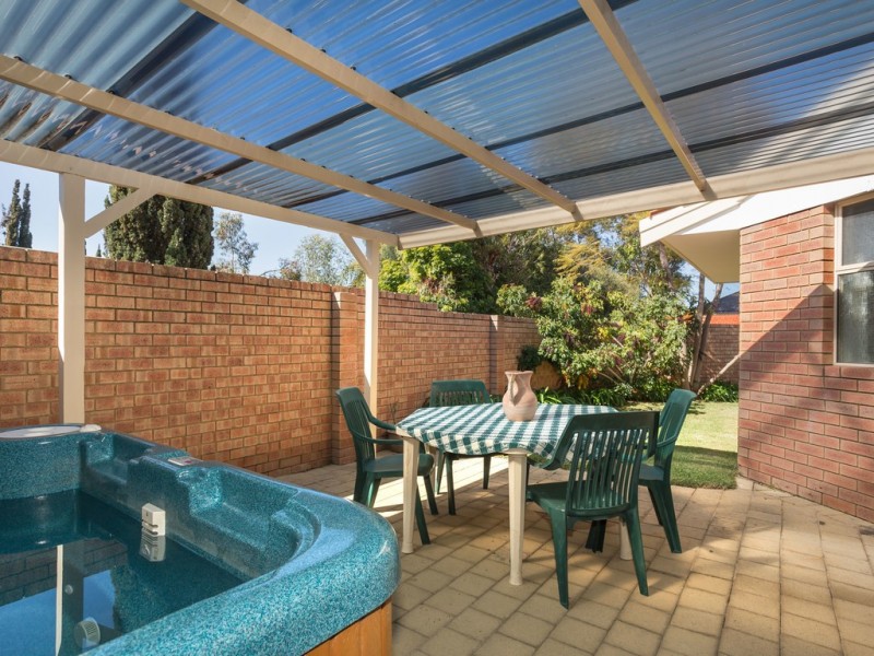 32 Ogilvie Rd, Mount Pleasant WA 6153