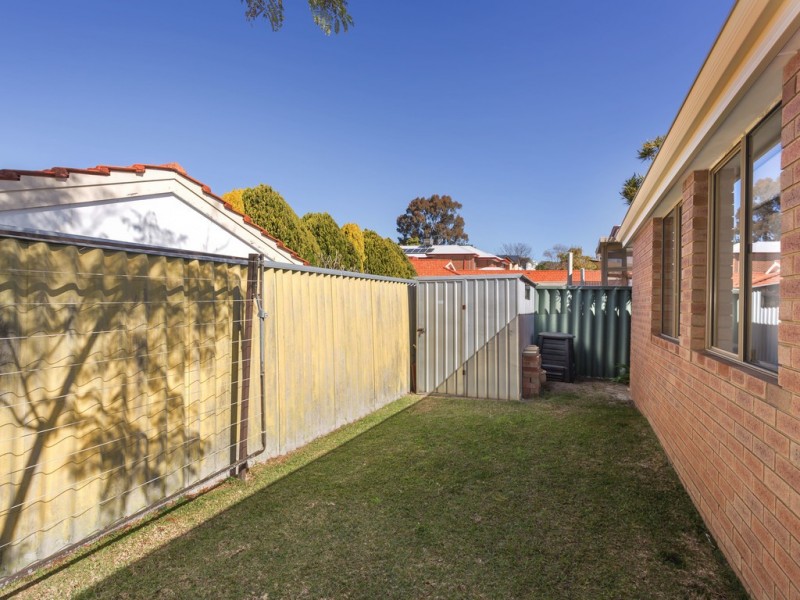 32 Ogilvie Rd, Mount Pleasant WA 6153