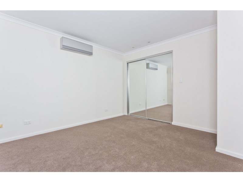 1/50 Thelma St, Como WA 6152