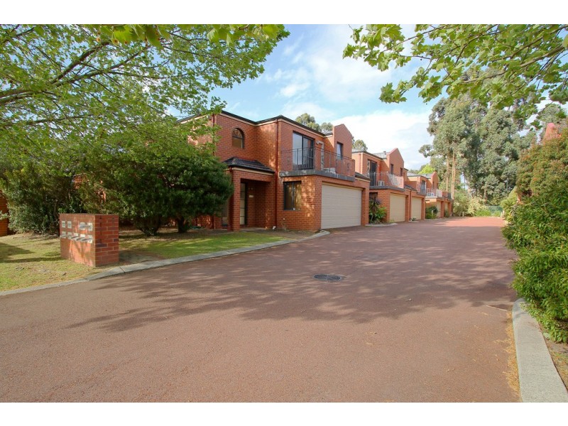 5/31 The Lakes Blvd, Jandakot WA 6164