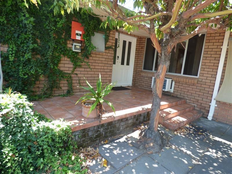 190 Riseley St, Booragoon WA 6154