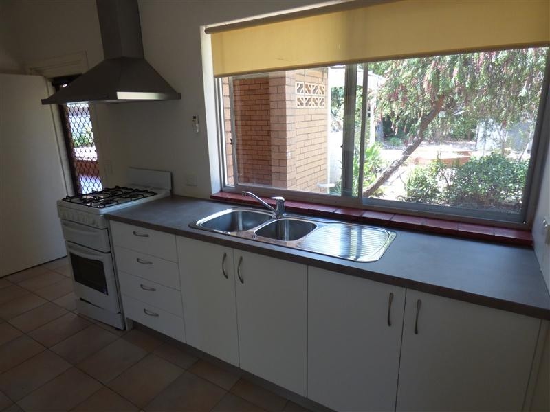 190 Riseley St, Booragoon WA 6154