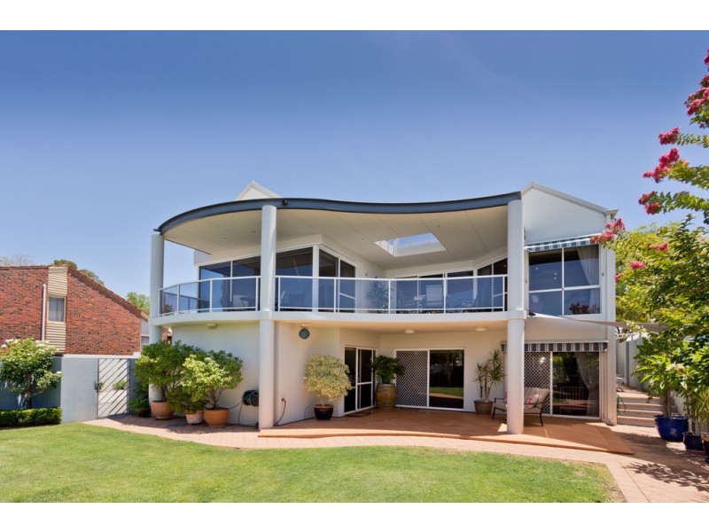 8 Baldwin Ave, Mount Pleasant WA 6153