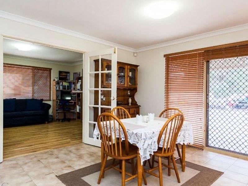 4 Lakewook Cove, Kenwick WA 6107