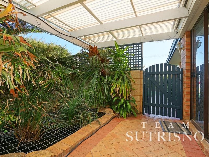 14 Villiers Way, Parkwood WA 6147
