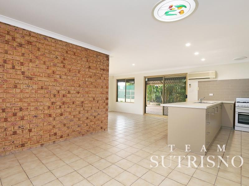 4 Ayres Court, Parkwood WA 6147