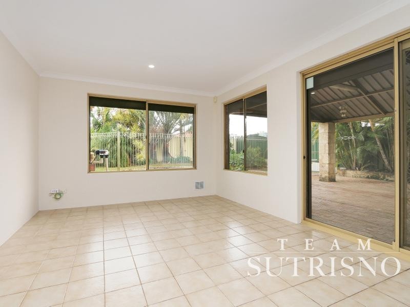 4 Ayres Court, Parkwood WA 6147