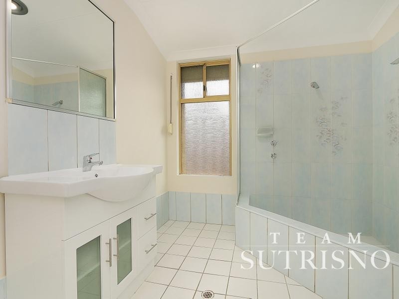 4 Ayres Court, Parkwood WA 6147